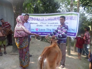Bangladesh 2014: Love Thy Neighbor, Women’s Cow-Rearing